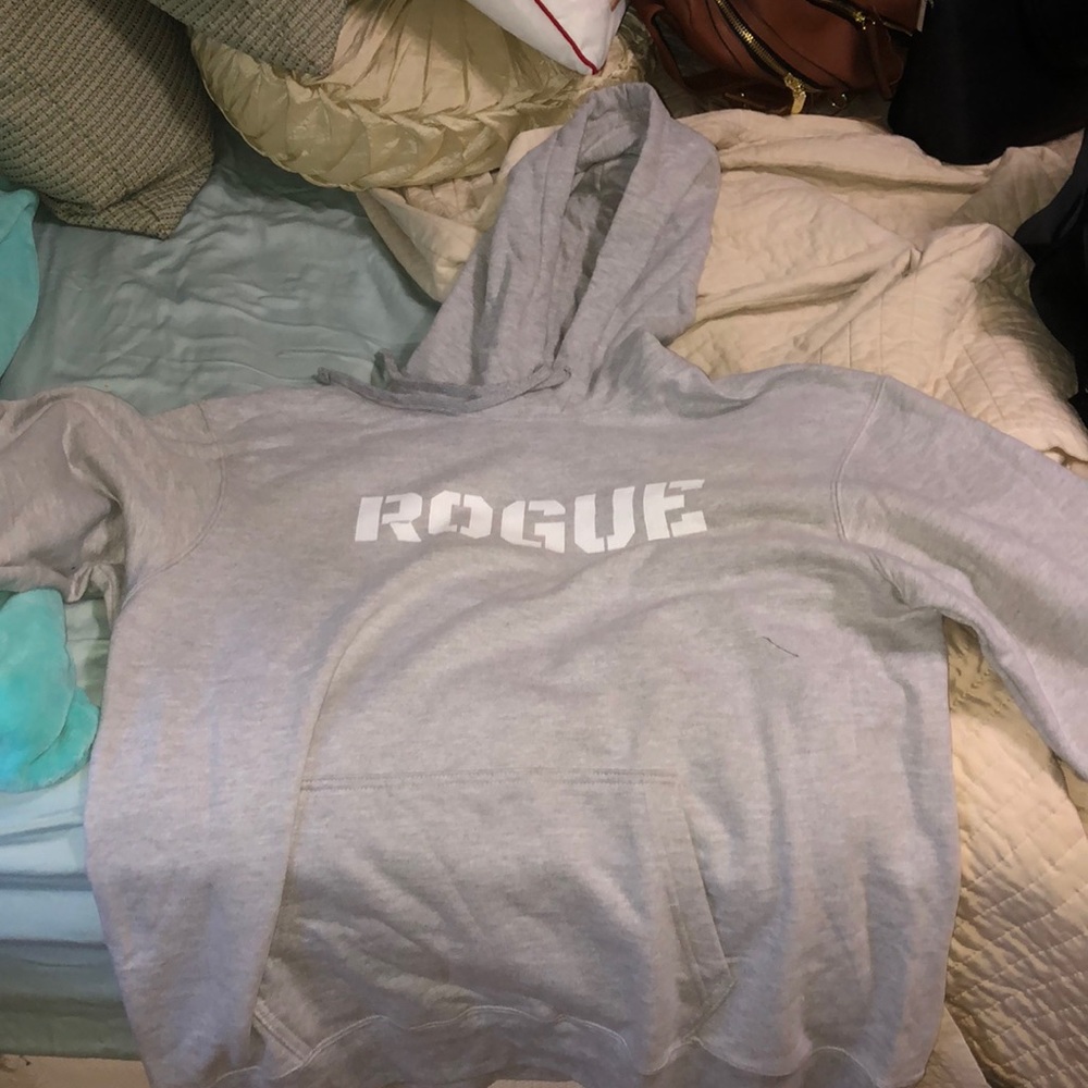 Rogue pullover sweatshirt